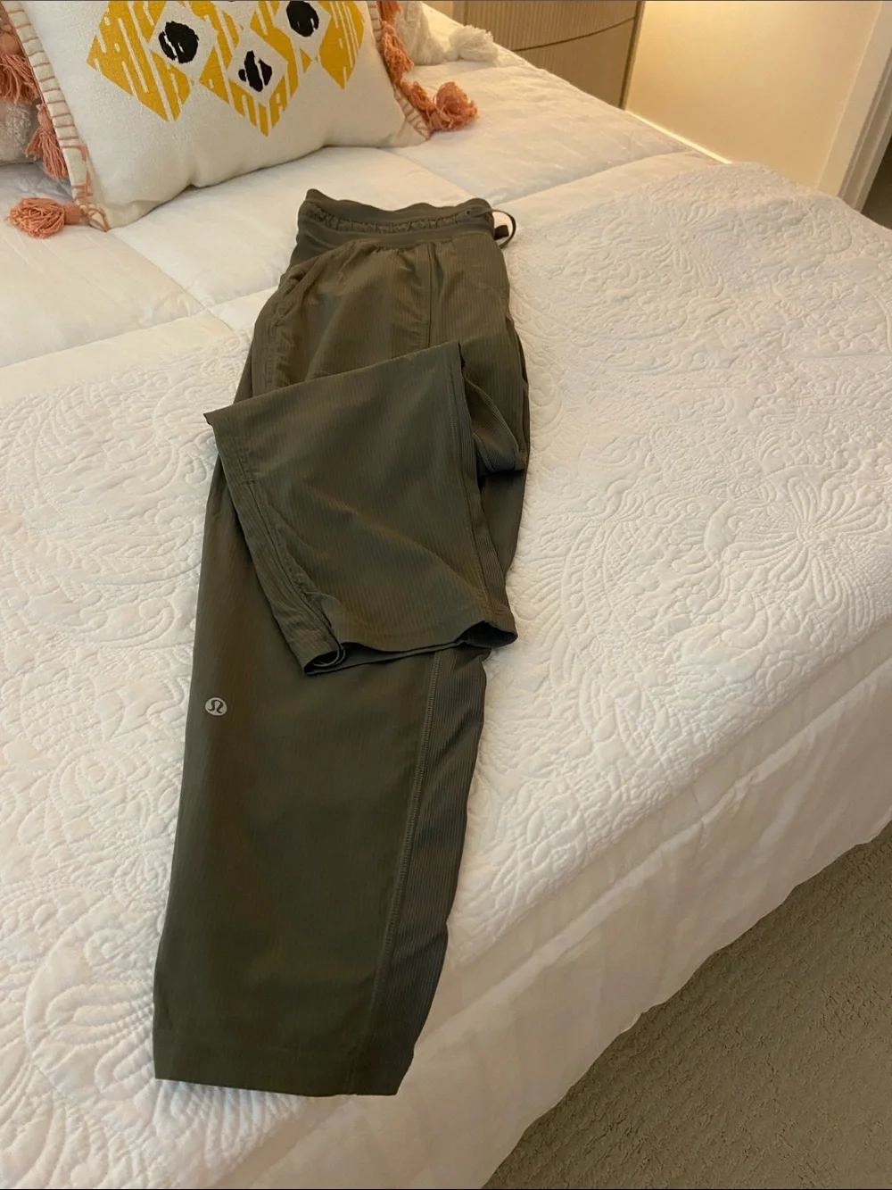 Lululemon dance crop in Olive Green
